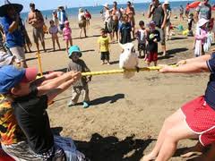 tug o war family fun day