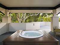 Penthouse with Rooftop Spa