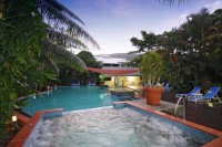 Oasis Pool & Spa
