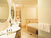 Large Bathroom with spa bath