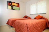 2nd Bedroom with King or Twin Beds