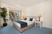 Beachfront Bedroom with Views Beachfront Bedroom with Views