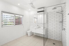 Ensuite - Trinity Beach Villa | Cairns Beaches Accommodation Ensuite - Trinity Beach Villa | Cairns Beaches Accommodation