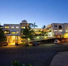 Evening at Regal Holiday Apartments Port Douglas Evening at Regal Holiday Apartments Port Douglas