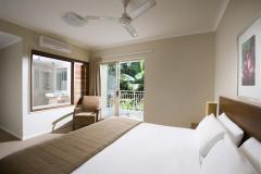 Hotel Spa Room at Mantra Amphora Resort Palm Cove 