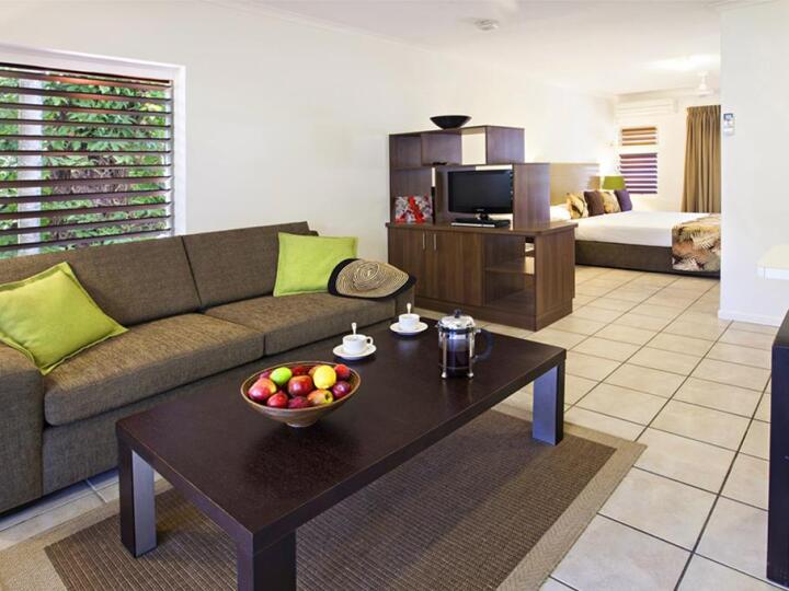 Studio Suite - Reef Retreat Palm Cove Resort style accommodation