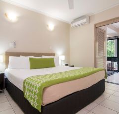 Studio with Indoor Spa - Regal Holiday Apartments Port Douglas Studio with Indoor Spa - Regal Holiday Apartments Port Douglas