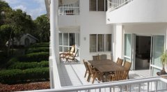 Palm Cove Holiday Apartments - 4 Bedroom Beachfront Alamanda Suite Balcony - Alamanda Palm Cove Resort