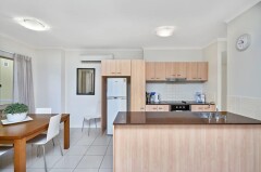 414 Private Apartment Palm Cove Fully self contained kitchen