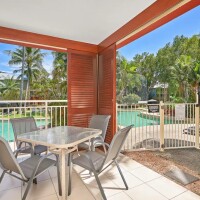 414 Private Apartment Palm Cove Poolside Patio 