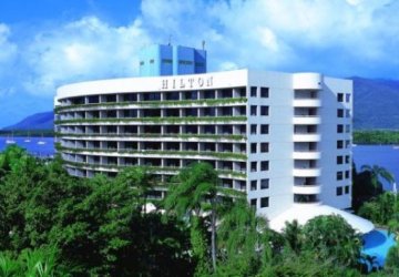 Cairns 5 Star Luxury  Hotel - Hilton Hotel Cairns located on Cairns Waterfront