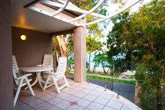 607 Juniper - Top floor balcony | Palm Cove Private Apartments