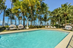 Alamanda Palm Cove - Beachfront Swimming Pool | Palm Cove Private Apartment