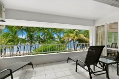Beachfront 3 Bedroom No. 25 Alamanda Palm Cove Private Apartments