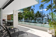 Beachfront Condo 5202 Apartment Palm Cove - Drift with Spacious Balcony overlooking Palm Cove beach
