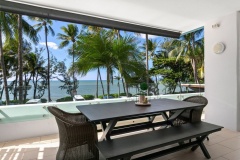 Beachfront Condo 5202 Apartment Palm Cove - Drift Balcony Dining
