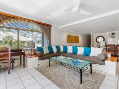 Beachfront Holiday Apartments Palm Cove - Big 3 Bedrooms 