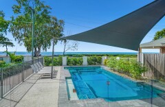 Beachfront Pool - Cairns Beach Holiday House