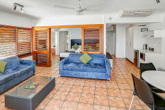 Beachfront Spa Suite - Paradise on the Beach Palm Cove Resort