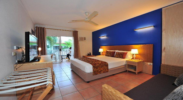 Cairns Accommodation - Cairns Hotel & Holiday Apartments | Coral Tree Inn Cairns Resort
