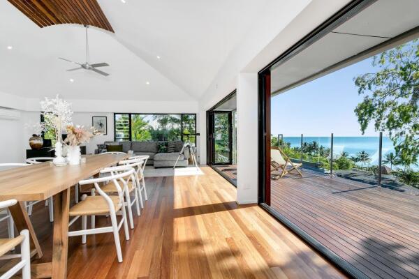 Cairns Beach Holiday Home | Trinity Beach Oceanview Holiday Home