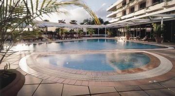 Cairns Casino Accommodation Swimming pool