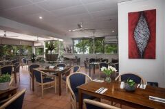Cairns Esplanade Hotel -Poolside Breakfast Room with Free WiFi
