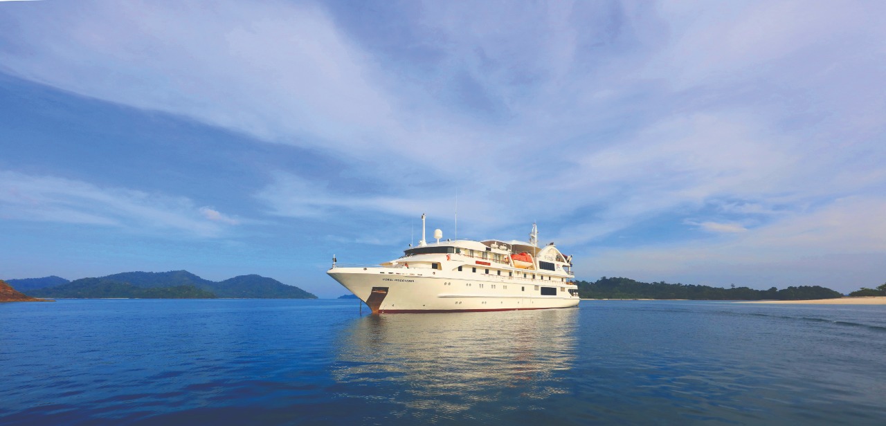 Cairns Cruise Ship Tours Great Barrier Reef Cape York Arnhem Land