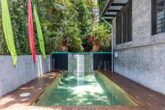 Enjoy a private Spa or Swim in your private Swimming pool - Palm Cove Holiday House