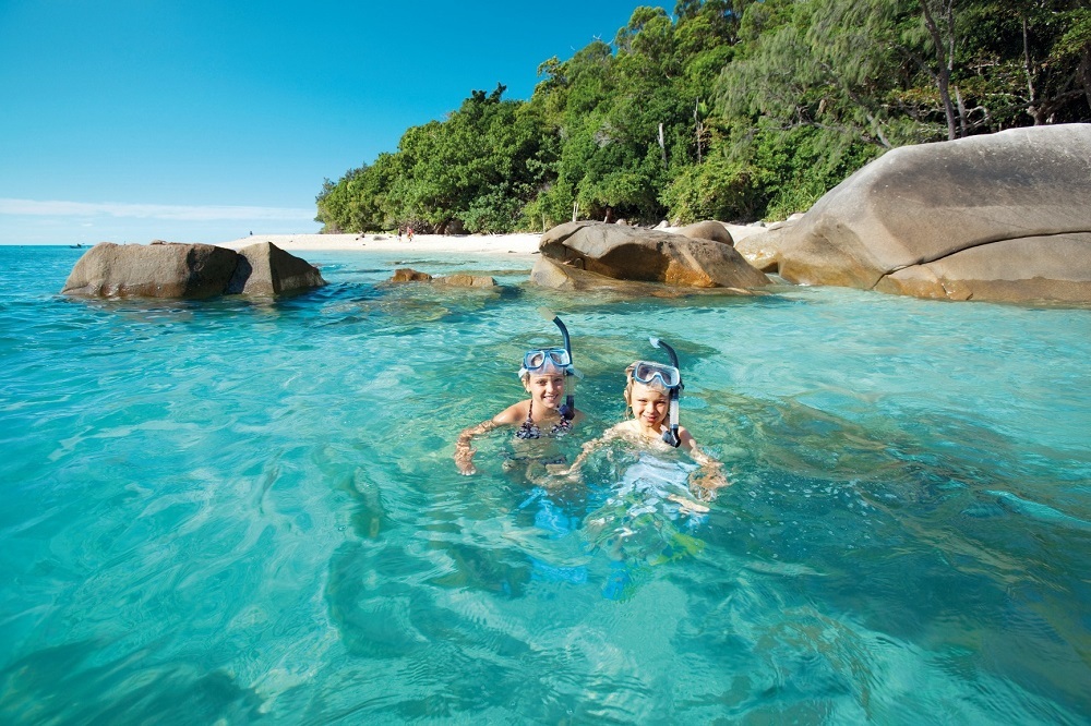 fitzroy island outer reef tour