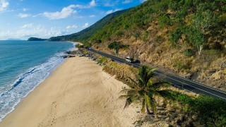 Great Barrier Reef Drive to Daintree Rainforest on 4WD tour from Cairns