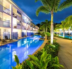 Port Douglas Resorts - Hotel & Apartment style accommodation - Silkari Lagoons Port Douglas Holiday Apartments 