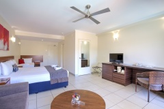 Hotel Room (Jasmine) Cairns Queenslander 