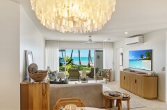 Living Area - Palm Cove Beachfront Suite  