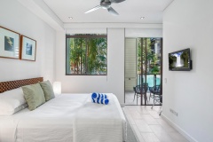 Master Bedroom| Swimout Apartment 104 Palm Cove Sea Temple