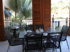 One Bedroom Apartment Balcony with outdoor dining  - Palm Cove Private Accommodation