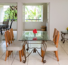 One Bedroom Apartment Living - The Lakes Resort Cairns