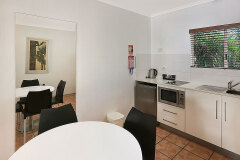 One Bedroom Poolview Suite with Kitchenette | Palm Cove Accommodation