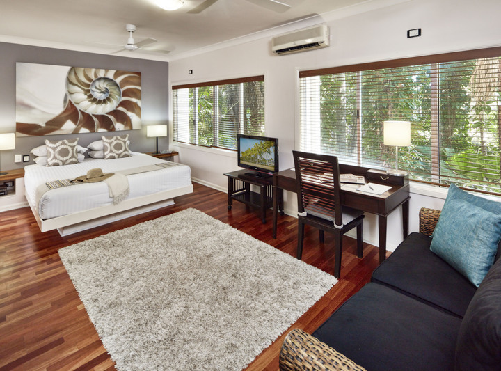 One Bedroom Suites - Alamanda Palm Cove by Lancemore