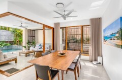 Open Plan Dining Palm - Cove Accommodation 