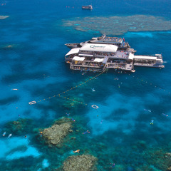 Outer Barrier Reef pontoon or platform