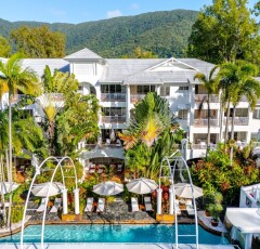 Palm Cove Accommodation | Luxury Beachfront Resort | Reef House Adult Retreat 