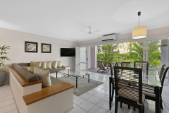 Palm Cove Apartment 72 within Alamanda Beachfront Resort 
