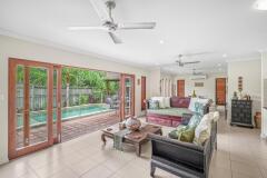 Open plan layout for tropical holidays - Palm Cove Holiday Home - KIN 