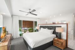 Palm Cove Holiday Home - NIY