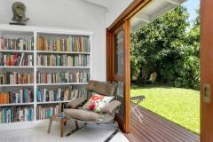 Guest Library - Palm Cove Holiday Home