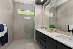 3 of 3 Bathrooms |  Palm Cove Holiday Home