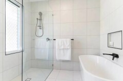 Palm Cove Holiday Home Master Suite Ensuite