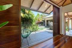 Palm Cove Holiday Home Pavilion style home