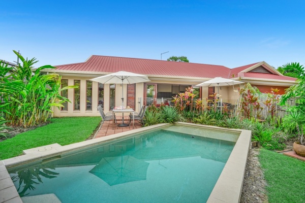 Palm Cove Holiday Homes & Houses - Accommodation Specials